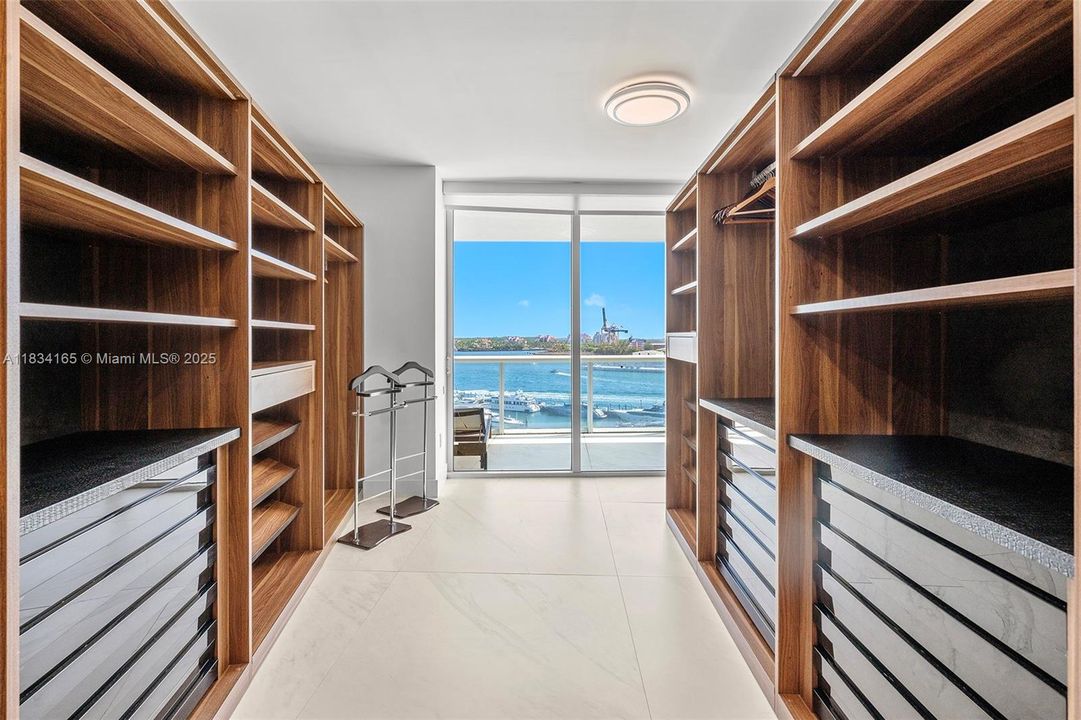 En Venta: $6,700,000 (4 camas, 4 baños, 4078 Pies cuadrados)