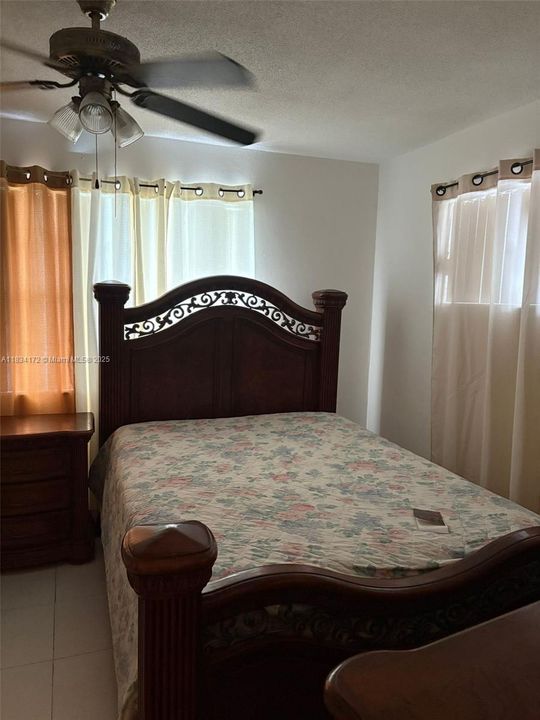 Active With Contract: $150,000 (2 beds, 1 baths, 772 Square Feet)