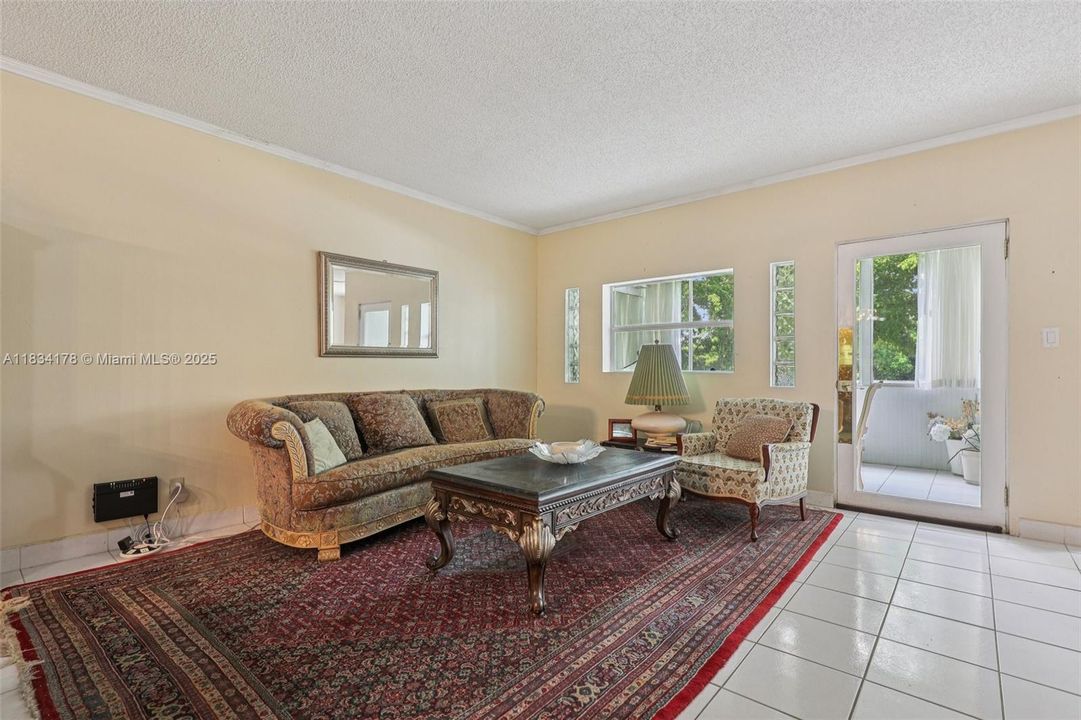 For Sale: $145,000 (2 beds, 2 baths, 1132 Square Feet)