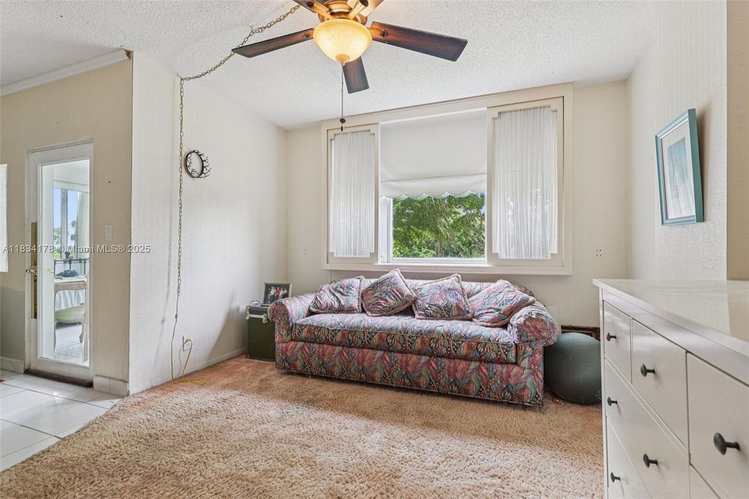 For Sale: $145,000 (2 beds, 2 baths, 1132 Square Feet)