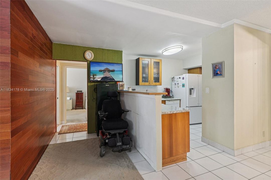 For Sale: $145,000 (2 beds, 2 baths, 1132 Square Feet)