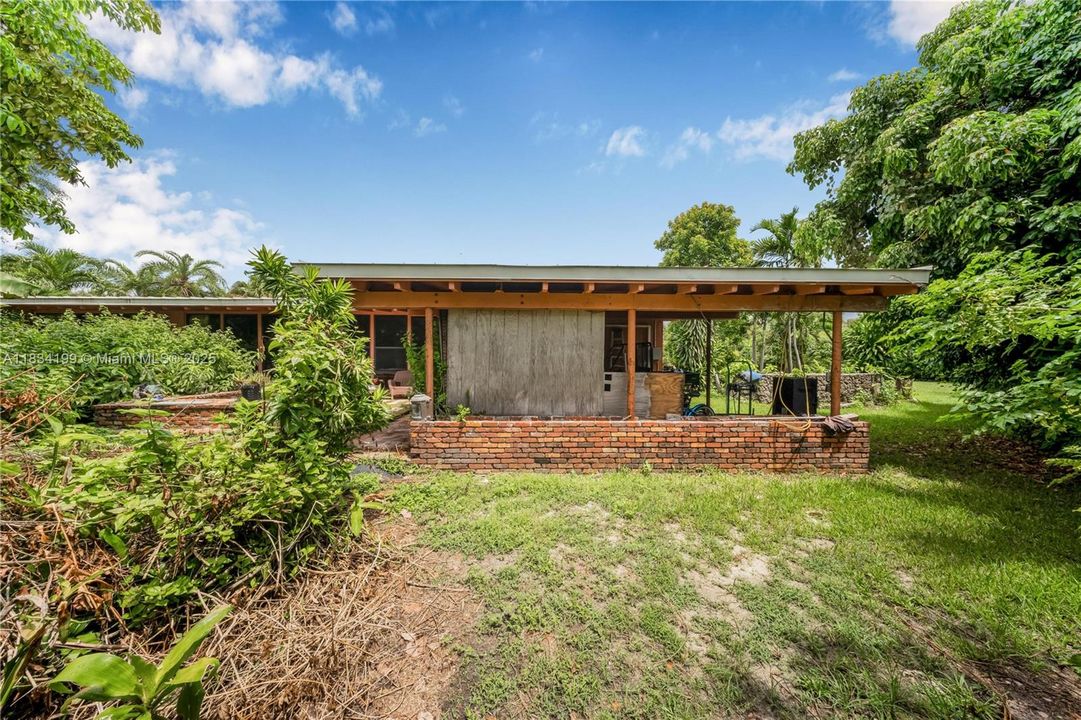 На продажу: $3,000,000 (1.32 acres)