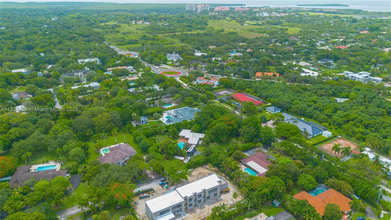На продажу: $3,000,000 (1.32 acres)