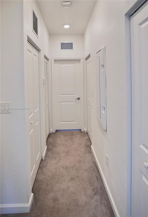 Недавно продано: $350,000 (3 спален, 3 ванн, 1328 Квадратных фут)