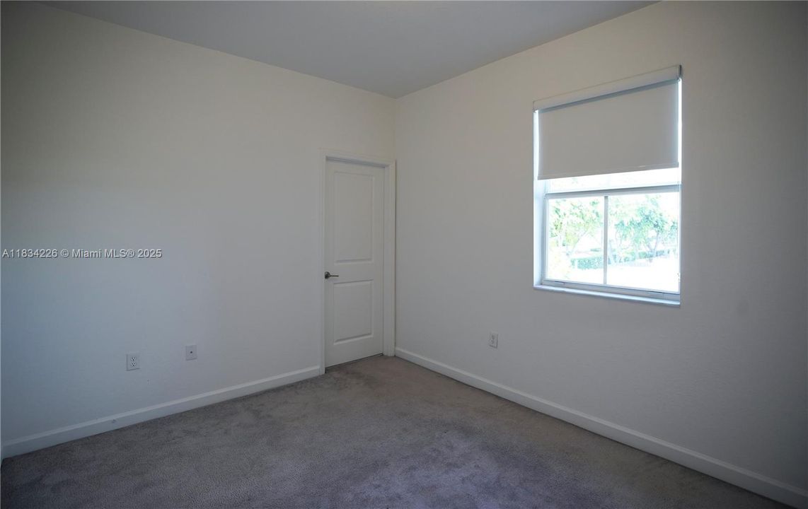 Недавно продано: $350,000 (3 спален, 3 ванн, 1328 Квадратных фут)