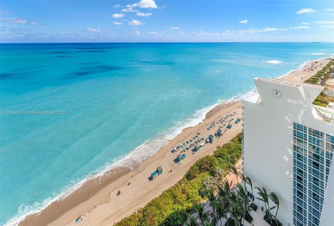 For Sale: $850,000 (1 beds, 1 baths, 820 Square Feet)