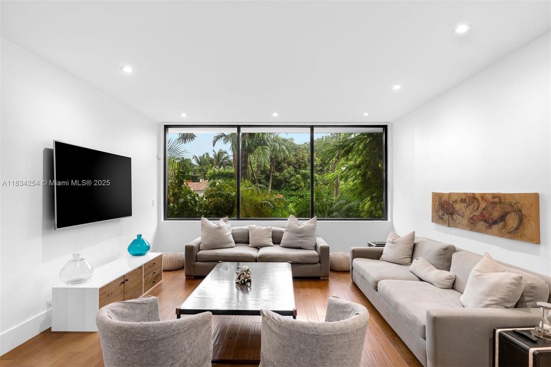 En Venta: $6,375,000 (3 camas, 4 baños, 2403 Pies cuadrados)