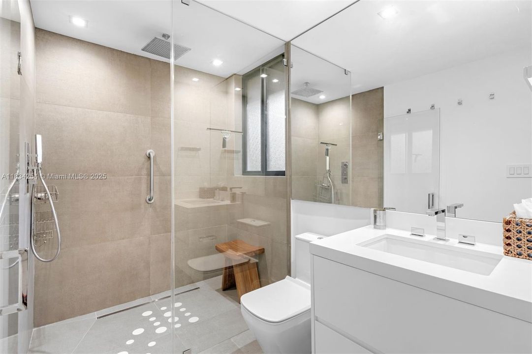 En Venta: $6,375,000 (3 camas, 4 baños, 2403 Pies cuadrados)