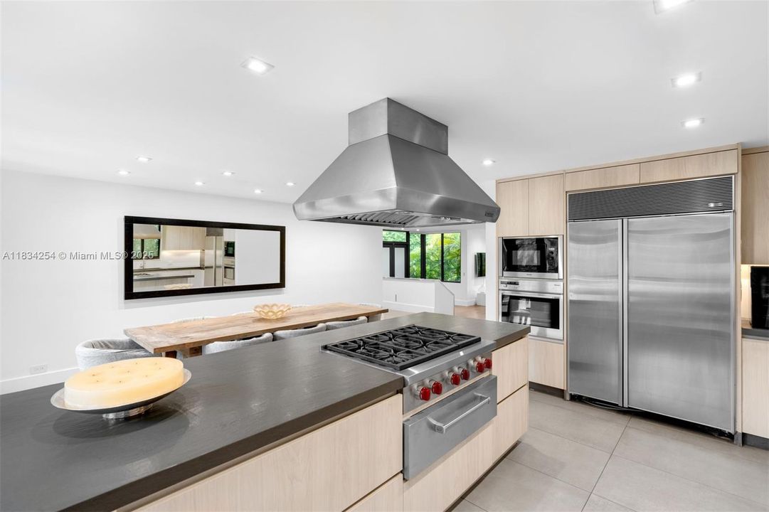 En Venta: $6,375,000 (3 camas, 4 baños, 2403 Pies cuadrados)