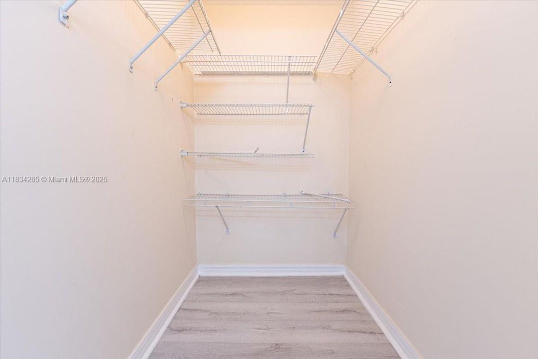 Recently Sold: $420,000 (2 beds, 2 baths, 1009 Square Feet)