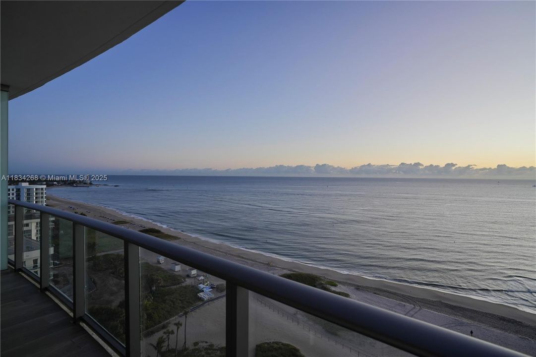 Recently Sold: $3,788,000 (3 beds, 3 baths, 2428 Square Feet)