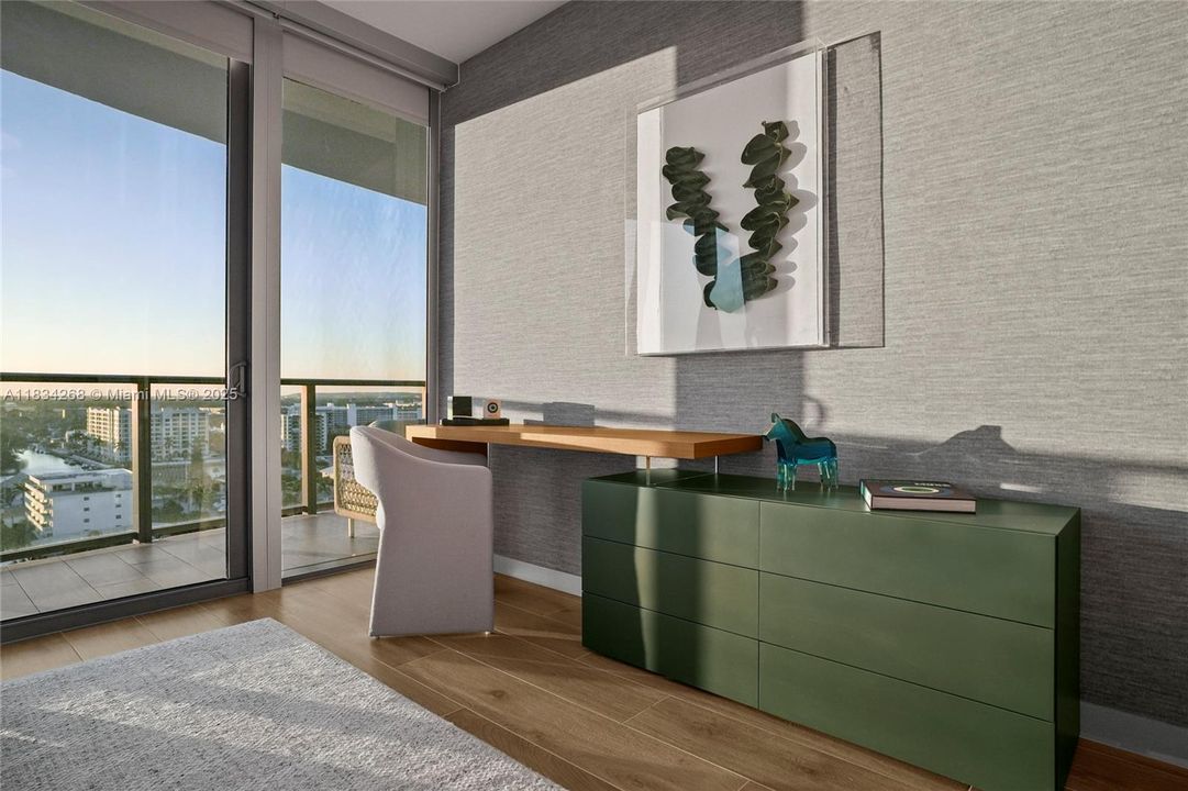 Recently Sold: $3,788,000 (3 beds, 3 baths, 2428 Square Feet)