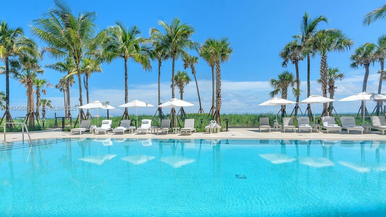 Recently Sold: $3,788,000 (3 beds, 3 baths, 2428 Square Feet)