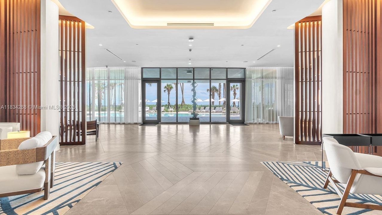 Recently Sold: $3,788,000 (3 beds, 3 baths, 2428 Square Feet)