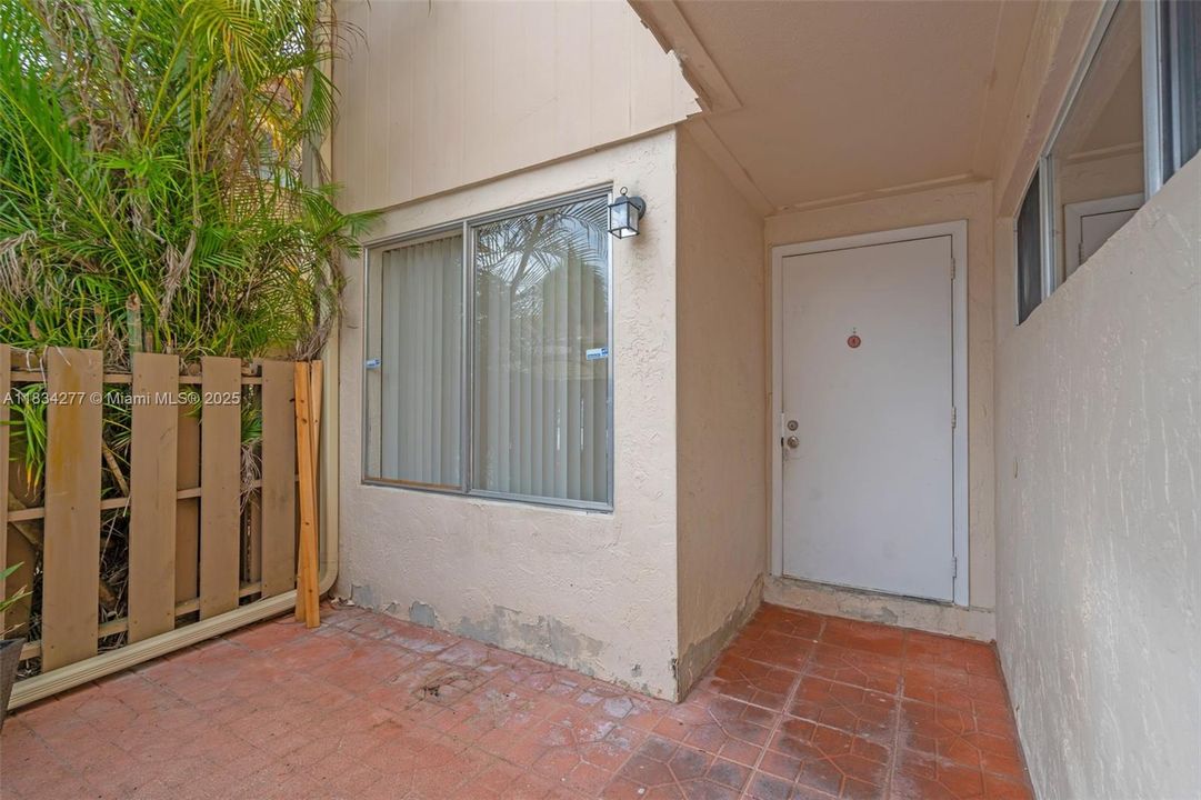 En Venta: $220,000 (4 camas, 2 baños, 2020 Pies cuadrados)