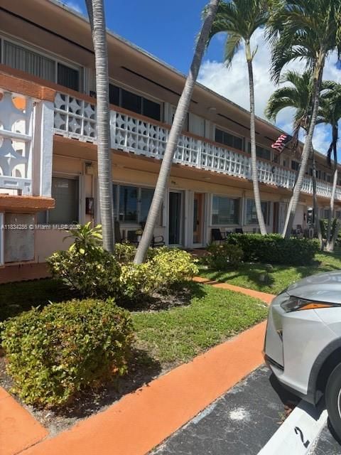 待售: $68,000 (1 贝兹, 1 浴室, 625 平方英尺)