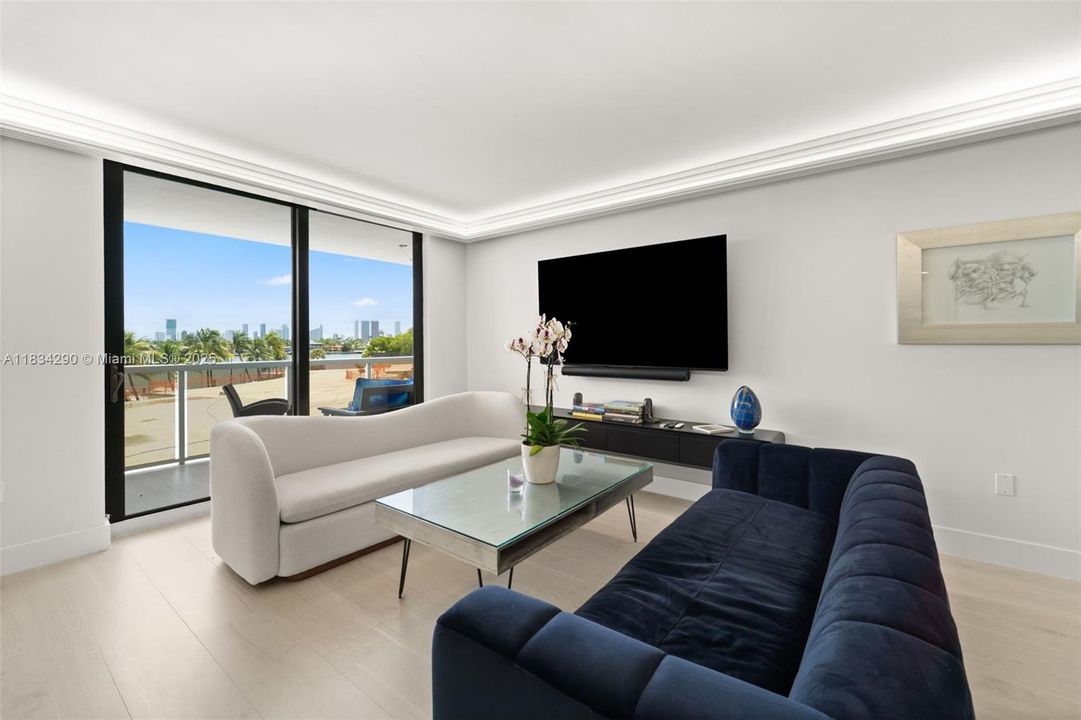 待售: $2,100,888 (2 贝兹, 2 浴室, 1440 平方英尺)