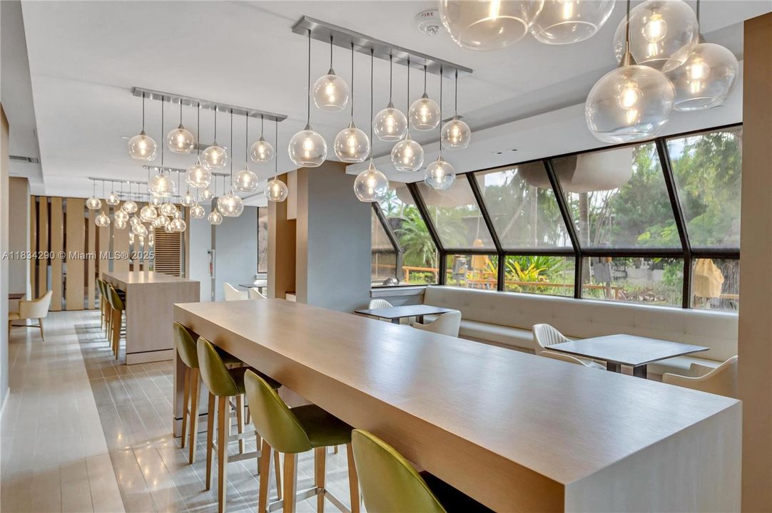 待售: $2,100,888 (2 贝兹, 2 浴室, 1440 平方英尺)