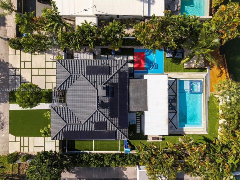 Activo con contrato: $1,200,000 (3 camas, 3 baños, 1361 Pies cuadrados)
