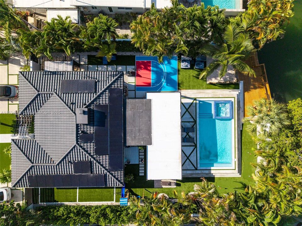 Activo con contrato: $1,200,000 (3 camas, 3 baños, 1361 Pies cuadrados)