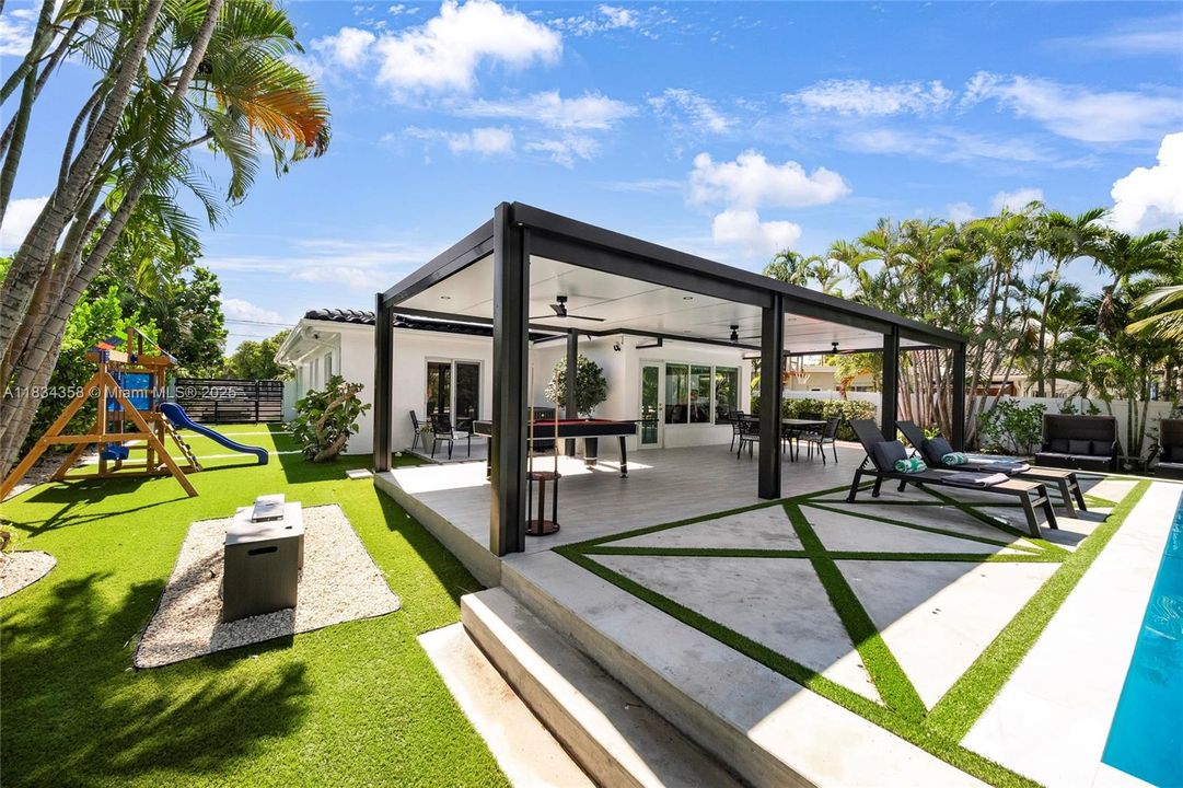 Activo con contrato: $1,200,000 (3 camas, 3 baños, 1361 Pies cuadrados)