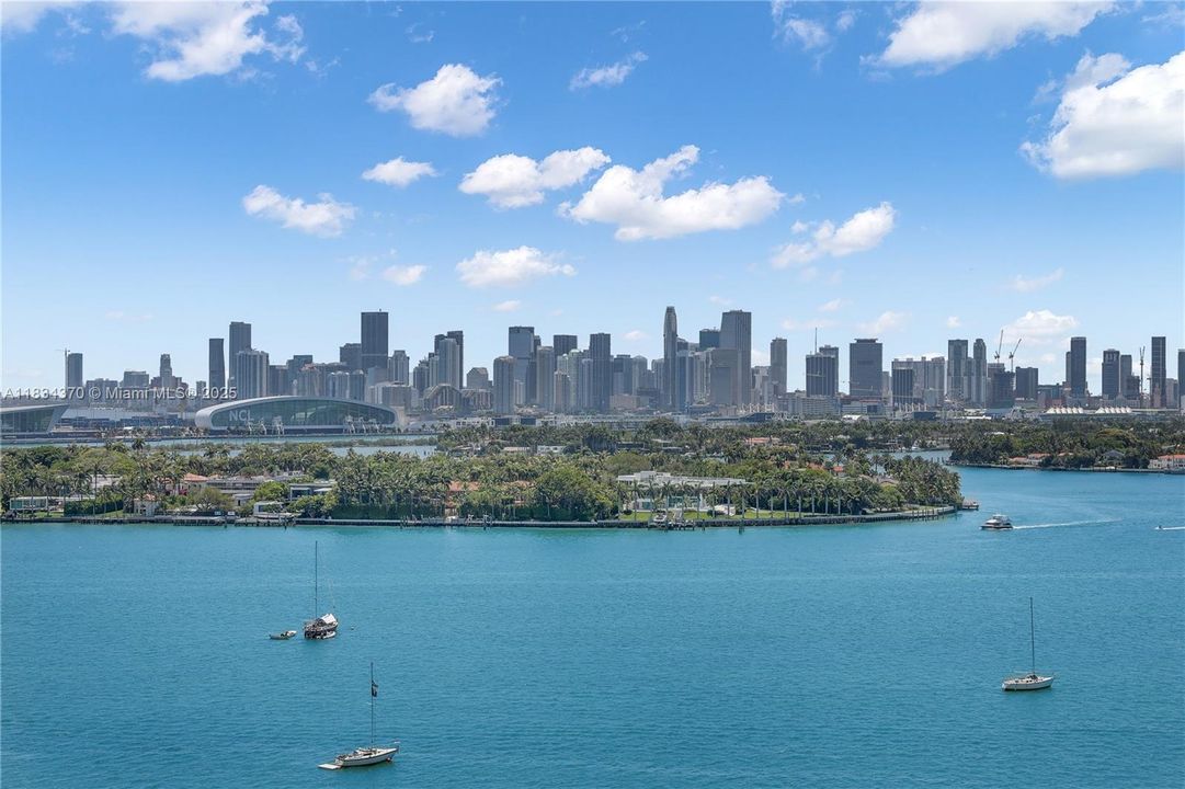 待售: $515,000 (1 贝兹, 1 浴室, 694 平方英尺)