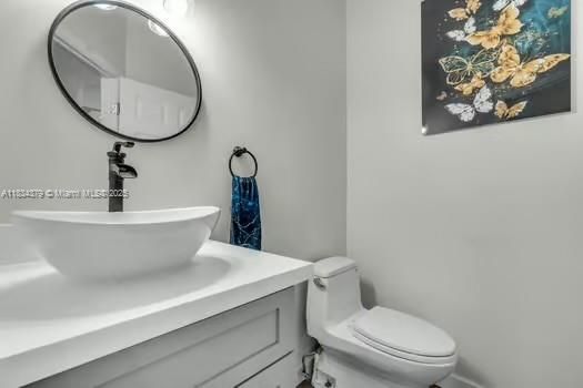 Active With Contract: $1,100,000 (4 beds, 3 baths, 0 Square Feet)