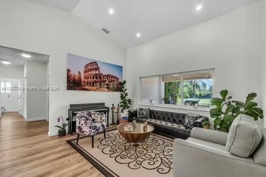 Active With Contract: $1,100,000 (4 beds, 3 baths, 0 Square Feet)