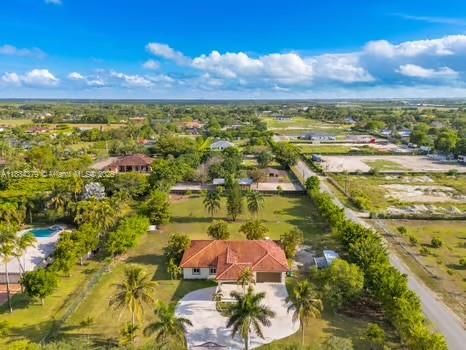 Active With Contract: $1,100,000 (4 beds, 3 baths, 0 Square Feet)