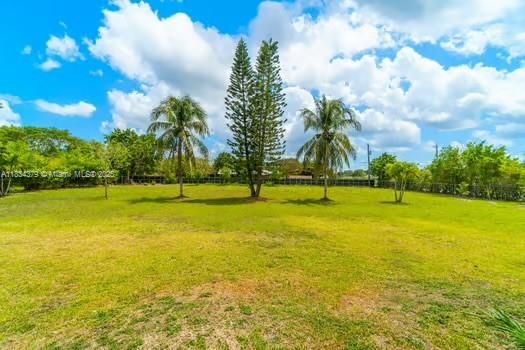 Active With Contract: $1,100,000 (4 beds, 3 baths, 0 Square Feet)