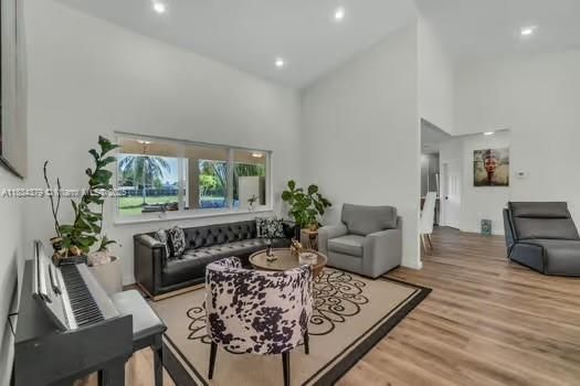 Active With Contract: $1,100,000 (4 beds, 3 baths, 0 Square Feet)