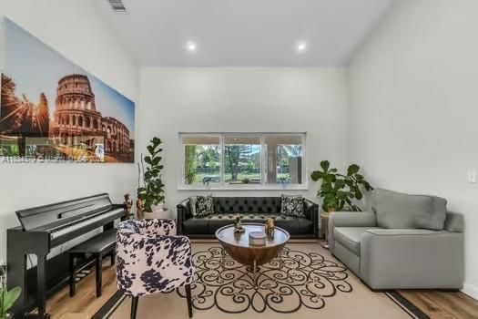 Active With Contract: $1,100,000 (4 beds, 3 baths, 0 Square Feet)