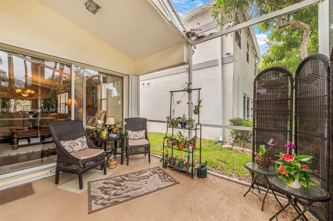 Vendido Recientemente: $450,000 (2 camas, 2 baños, 1368 Pies cuadrados)