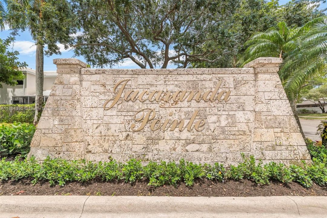 Vendido Recientemente: $450,000 (2 camas, 2 baños, 1368 Pies cuadrados)