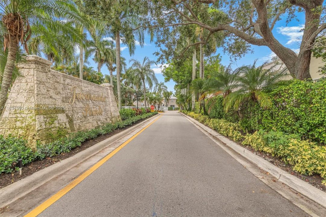 Vendido Recientemente: $450,000 (2 camas, 2 baños, 1368 Pies cuadrados)