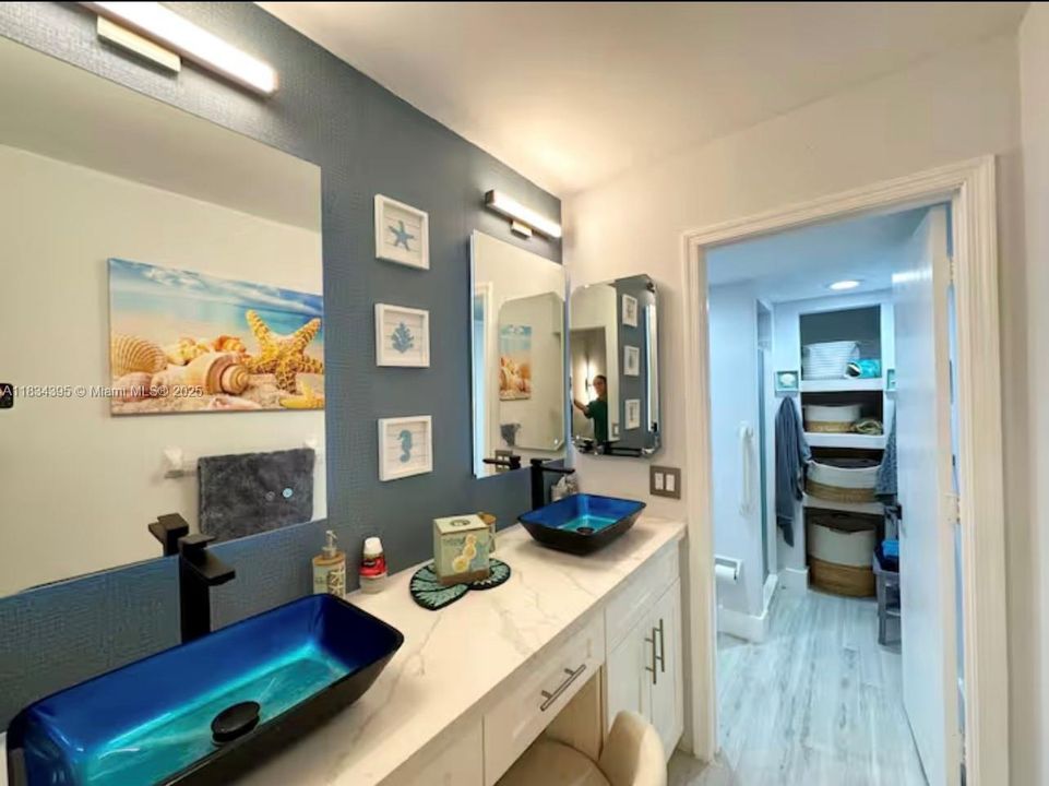 For Rent: $4,200 (2 beds, 2 baths, 1228 Square Feet)