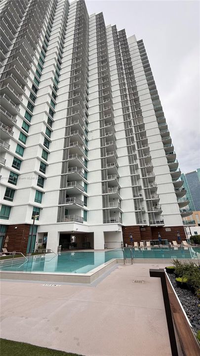 En Venta: $450,000 (2 camas, 2 baños, 1029 Pies cuadrados)