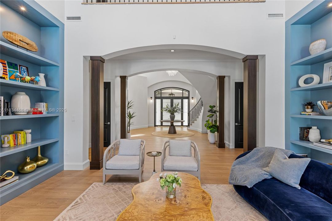 Recently Rented: $50,000 (7 beds, 7 baths, 7073 Square Feet)