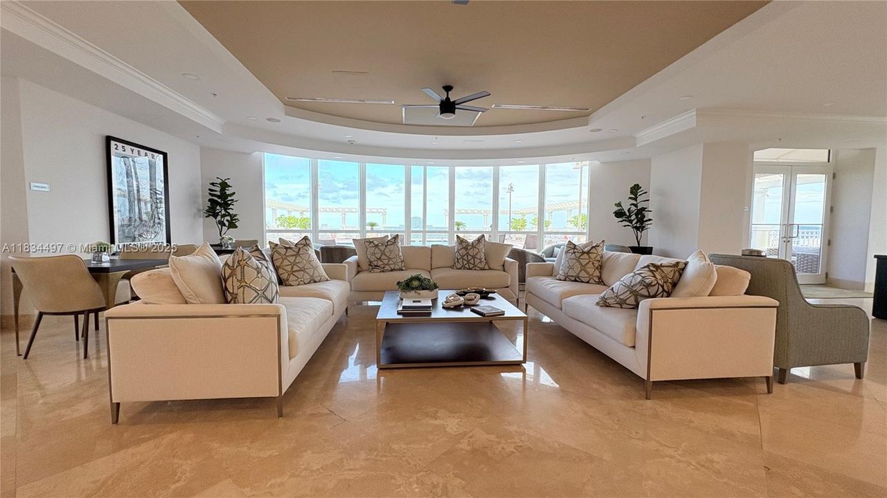 Vendido Recientemente: $425,000 (1 camas, 1 baños, 908 Pies cuadrados)