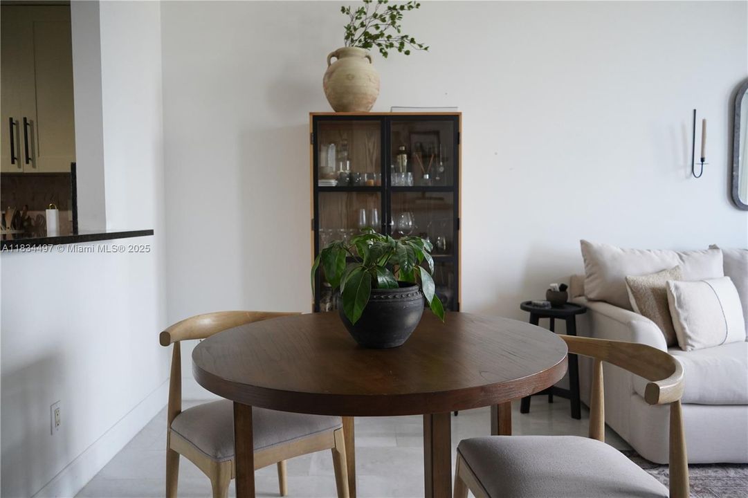 Vendido Recientemente: $425,000 (1 camas, 1 baños, 908 Pies cuadrados)