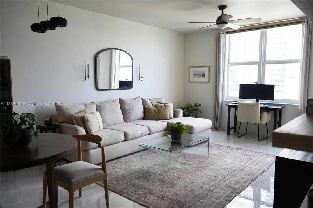 Vendido Recientemente: $425,000 (1 camas, 1 baños, 908 Pies cuadrados)