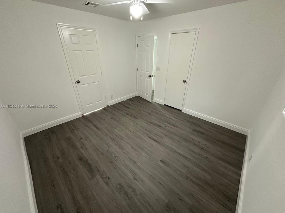 最近售出: $205,000 (3 贝兹, 2 浴室, 1128 平方英尺)