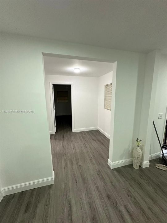 最近售出: $205,000 (3 贝兹, 2 浴室, 1128 平方英尺)