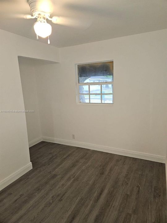 最近售出: $205,000 (3 贝兹, 2 浴室, 1128 平方英尺)