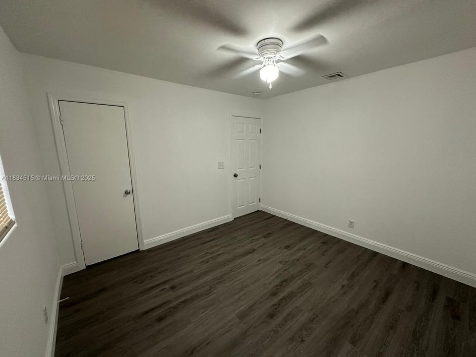 最近售出: $205,000 (3 贝兹, 2 浴室, 1128 平方英尺)