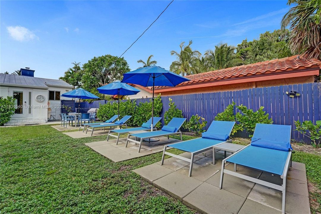 For Rent: $12,000 (4 beds, 2 baths, 1772 Square Feet)