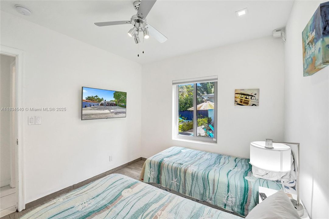 For Rent: $12,000 (4 beds, 2 baths, 1772 Square Feet)