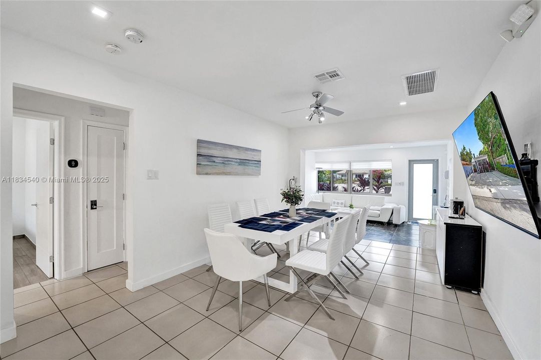 For Rent: $12,000 (4 beds, 2 baths, 1772 Square Feet)