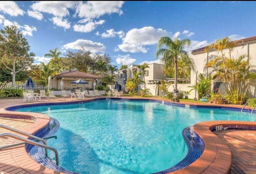 Recently Rented: $3,800 (3 beds, 2 baths, 1349 Square Feet)