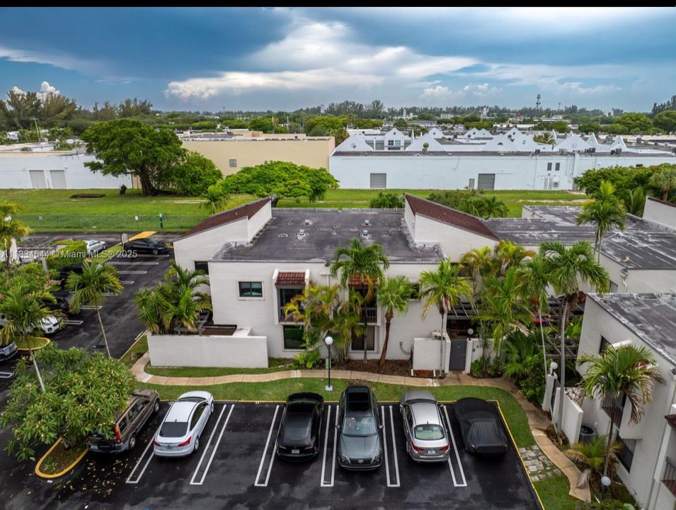 Recently Rented: $3,800 (3 beds, 2 baths, 1349 Square Feet)